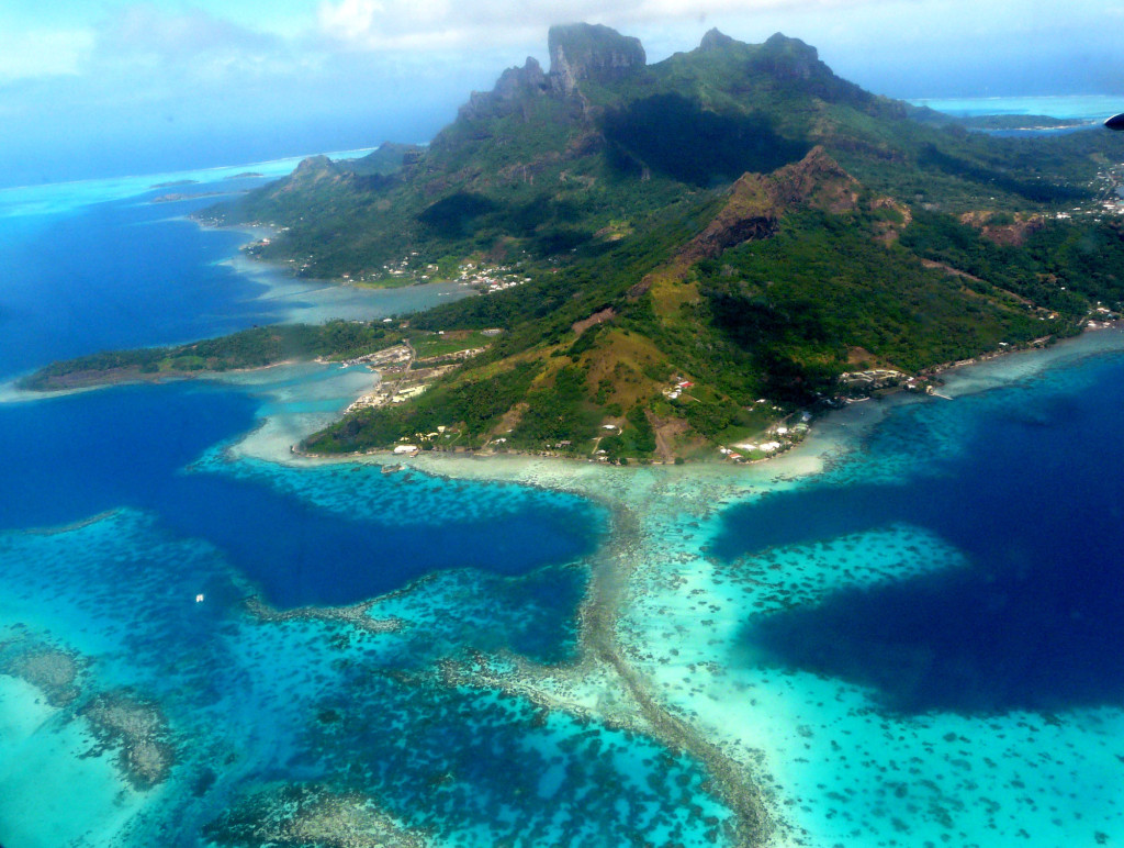 Top 10 Honeymoon Destinations in the World-Bora Bora