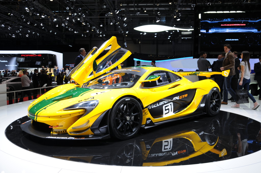 Top 10 Fastest Cars in the World-McLaren P1