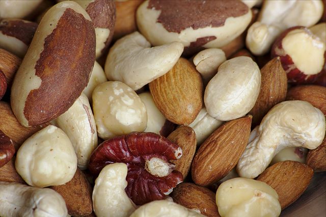 The Top 25 Best Foods for Weight Loss-Nuts