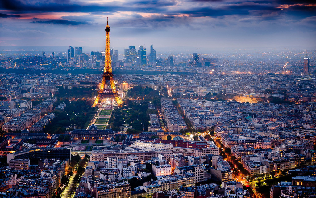 31 Awe-Inspiring Landmarks Around The World-Eiffel Tower,Paris