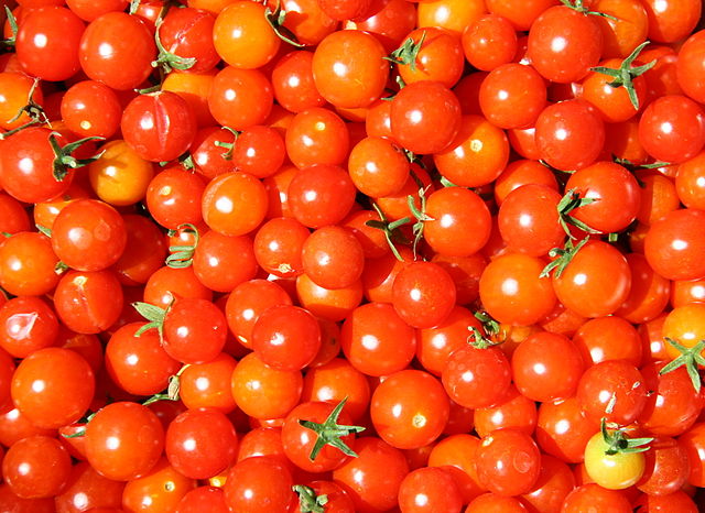 3-0 Best Foods for Healthy Hair-Tomatoes