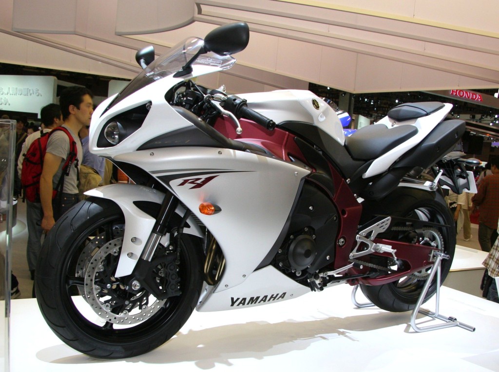 Top 10 Fastest Bikes in the World-Yamaha YZF-R1