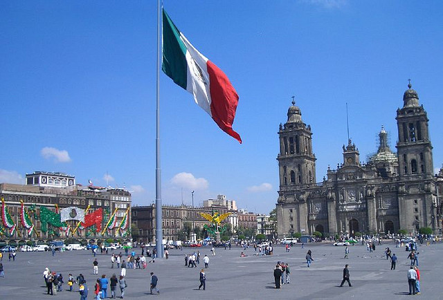 The World's 25 Most Visited Tourist Attractions-Zocalo