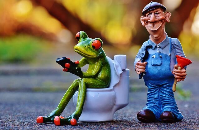 20 Mind Blowing Facts about Mobile Phones that will blow your Mind-Toilets